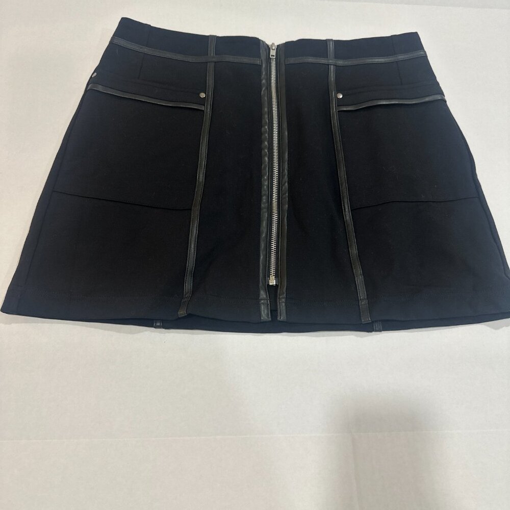 NWT Central Park West Black Mini Skirt Size Large – Stretch Knit, Zip Front - Picture 10 of 16
